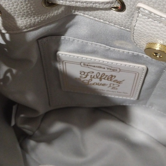 Grey Leather Fringe Drawstring Handbag by Samantha Vega – Magnetic Closure Bag - Picture 14 of 17